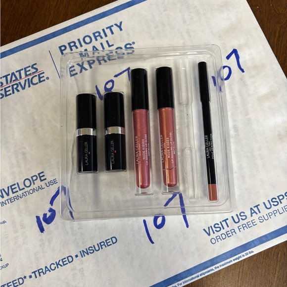 Laura Geller Line Lip and Shine